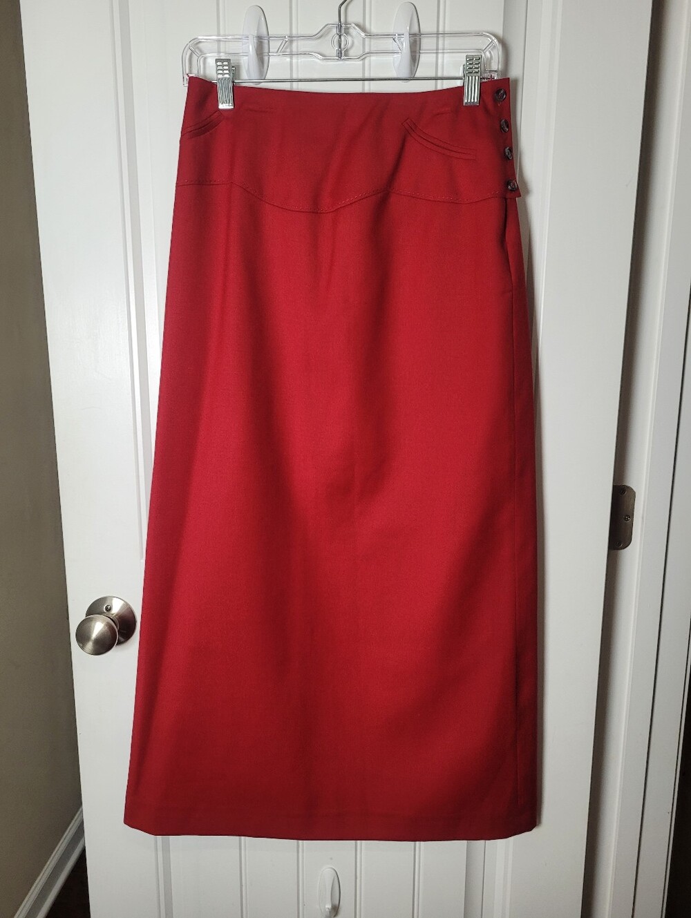 Harve Benard by Benard Holtzman Women’s 100% wool  Red Straight Maxi Skirt.